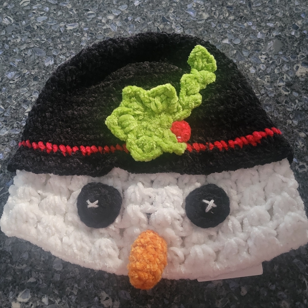 NWT Hand Crocheted Snow Woman Hat For Infant